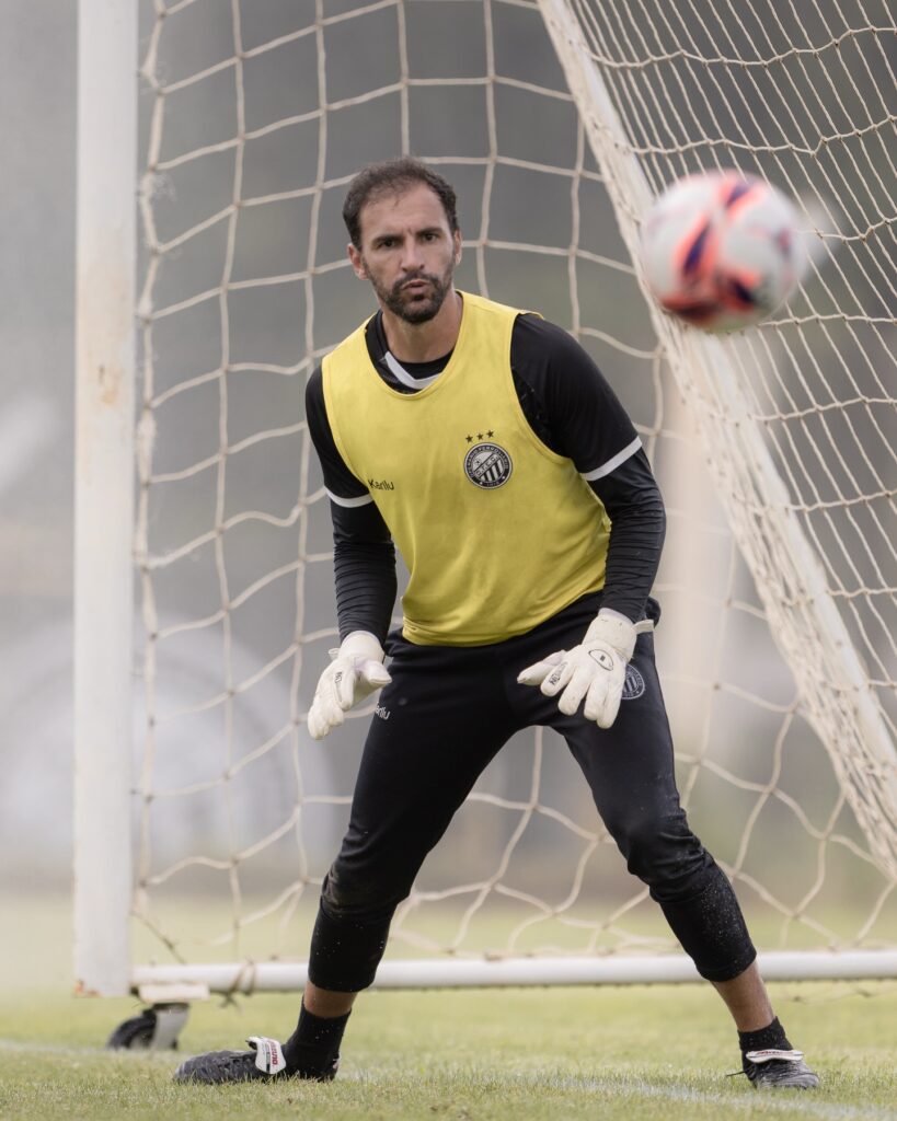 Goleiro Vagner, do Operário