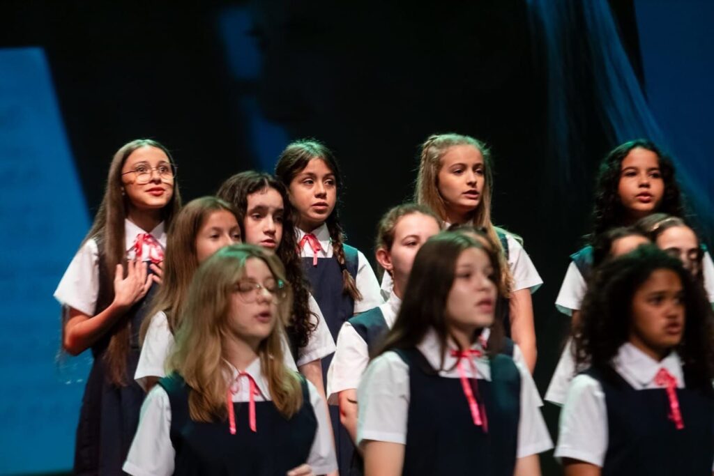 Meninas Cantoras abre vagas para meninas 