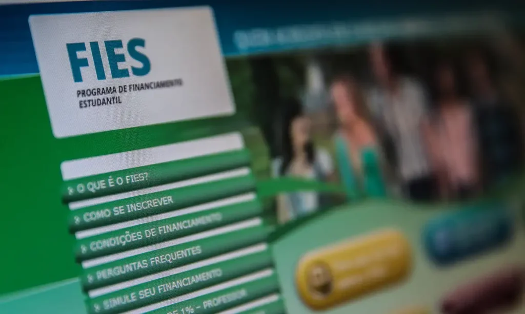 Fies 2026 está aberto: saiba como se inscrever para financiar o curso de graduação
