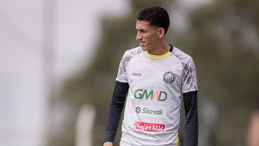 Lateral João Gabriel na Copa Sul-Sudeste