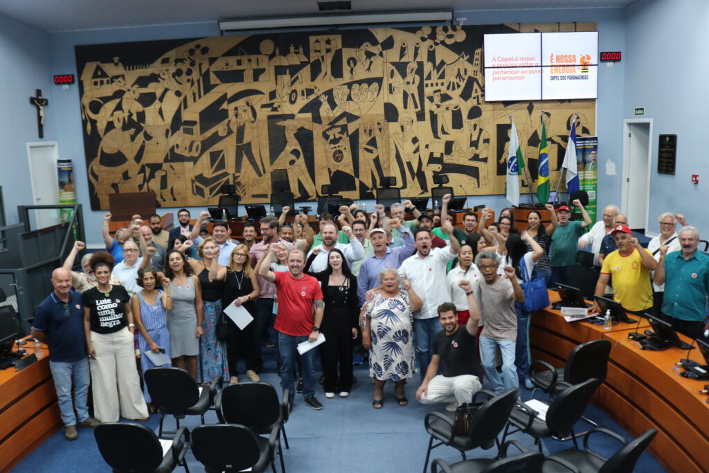 Audiência em PG reúne lideranças e debate reestatização da Copel
