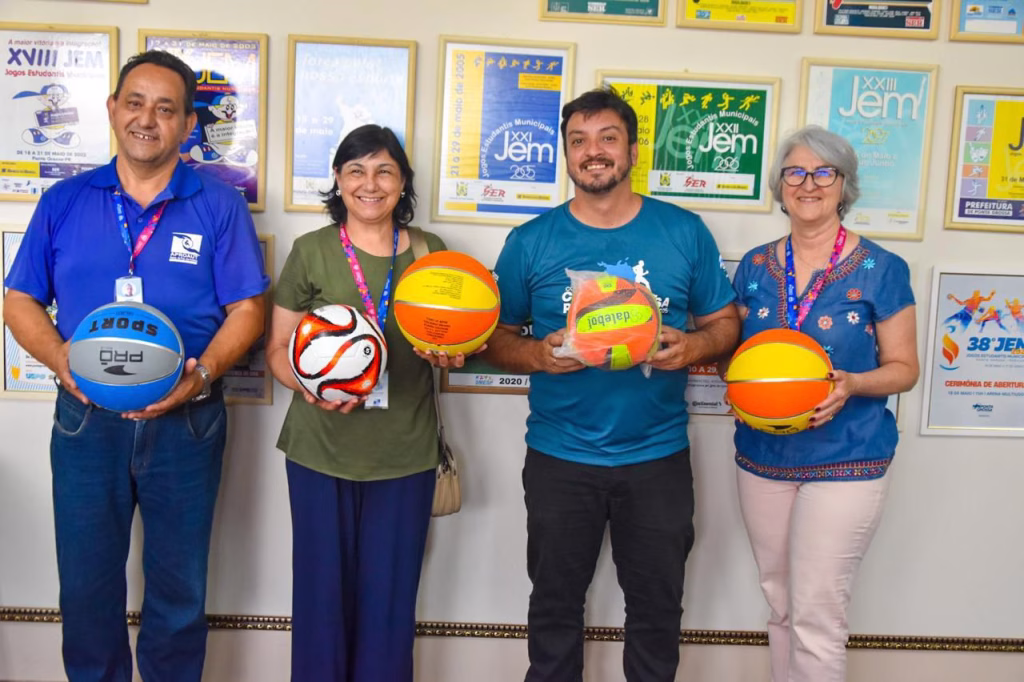 Instituições PcD de Ponta Grossa recebem materiais esportivos