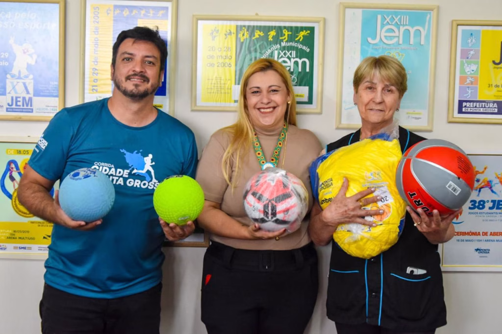 Instituições PcD de Ponta Grossa recebem materiais esportivos