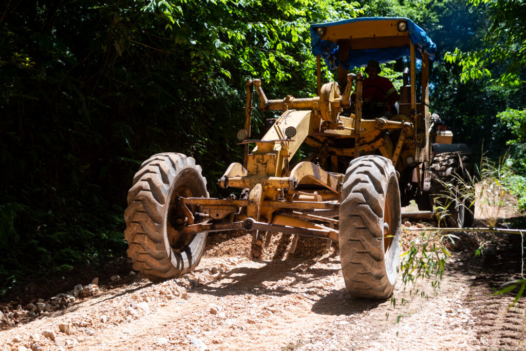 Programa Caminhos do Agro inicia frentes de trabalho em Itaiacoca e Guaragi