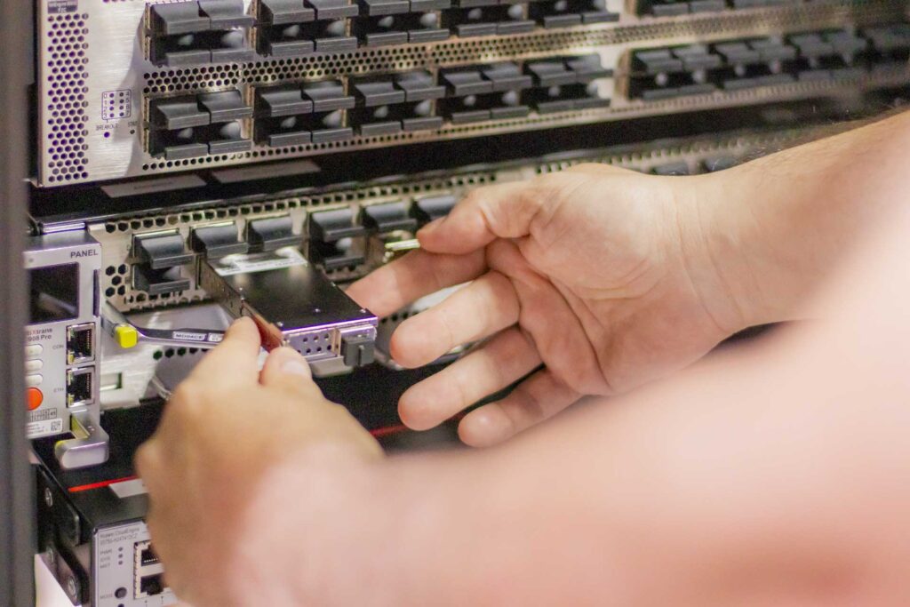 Anel de Conectividade: UEPG inicia conexões de projeto que ligará 26 cidades do Paraná