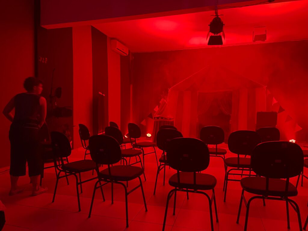 Ponta Grossa recebe curso gratuito de iluminação cênica neste sábado (7)
