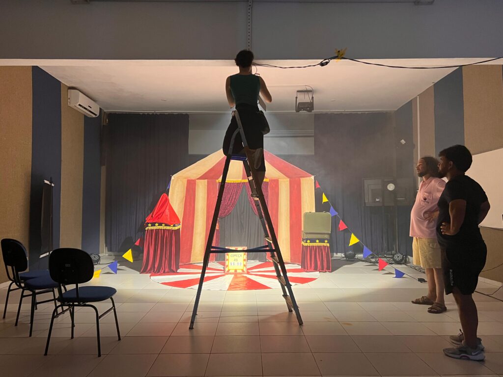 Ponta Grossa recebe curso gratuito de iluminação cênica