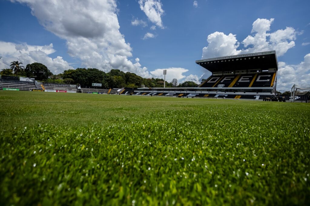 Projeto coleta histórias vividas no Estádio Germano Krüger
