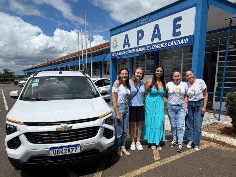 Verba parlamentar garante novo carro para APAE de Ponta Grossa