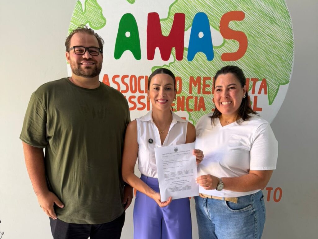 Mabel destina recursos à AMAS e acompanha início de hospital em Imbituva