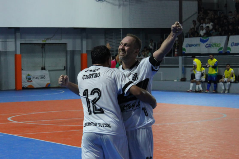 Caramuru vence por 5 a 0 e lidera grupo na estreia da Série Bronze do Paranaense