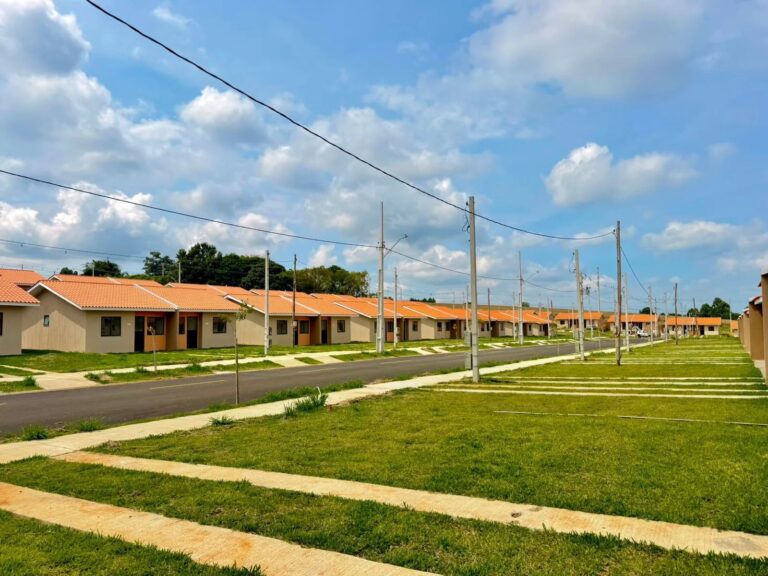 Residencial com 220 casas é entregue na Colônia Dona Luiza em PG