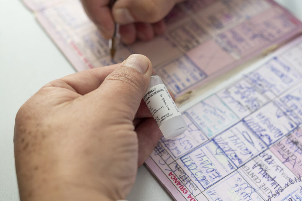 Lei garante vacinação domiciliar para pessoas com TEA em Ponta Grossa