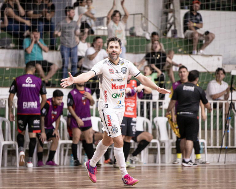 Contorno encara Colombo com transmissão ao vivo em vídeo da Fornazari TV