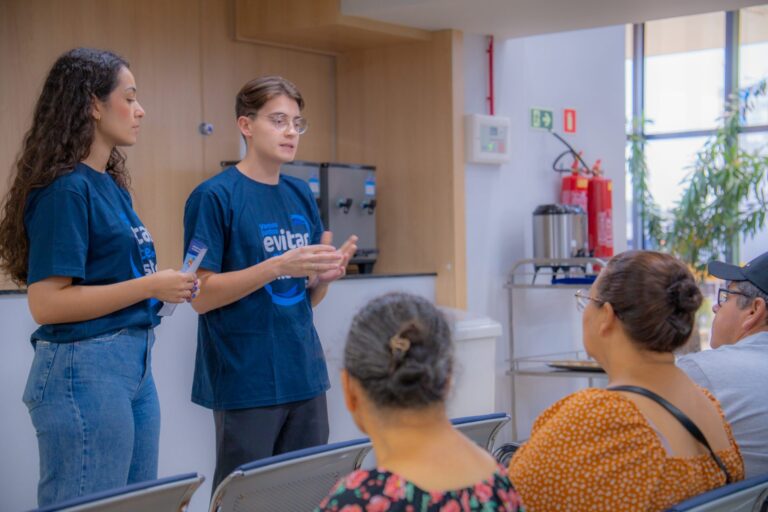 Câncer de intestino: sintomas, prevenção e quando fazer exames