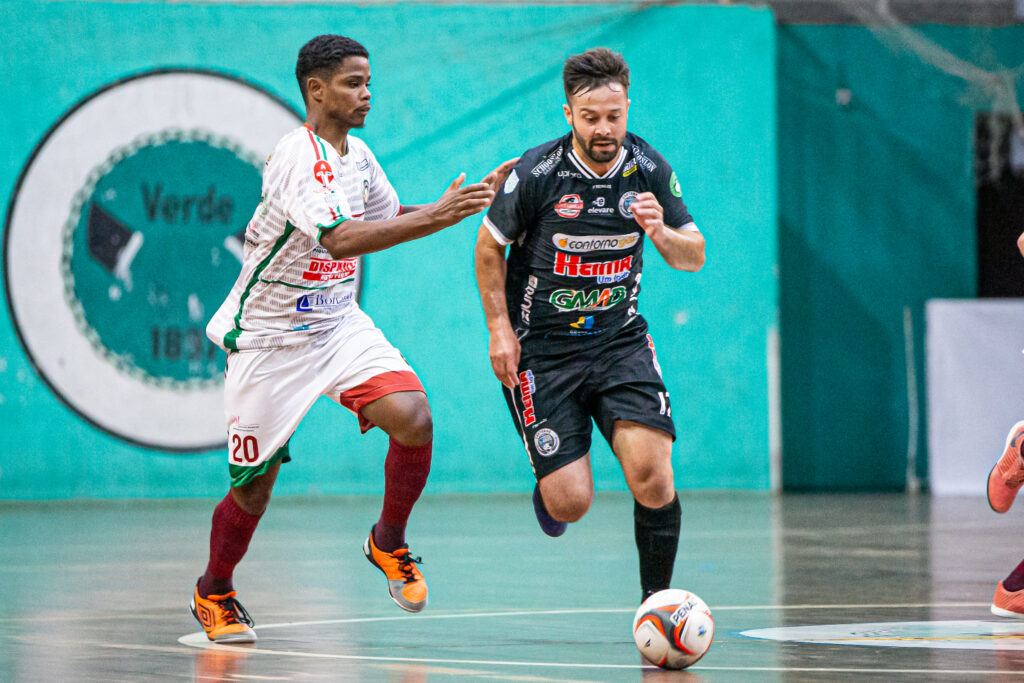 Contorno vence o Colombo e mantém liderança invicta na Série Bronze