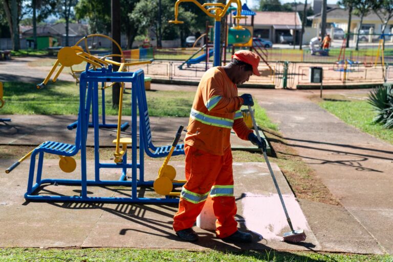 Praças de Ponta Grossa recebem revitalização e ações de manutenção