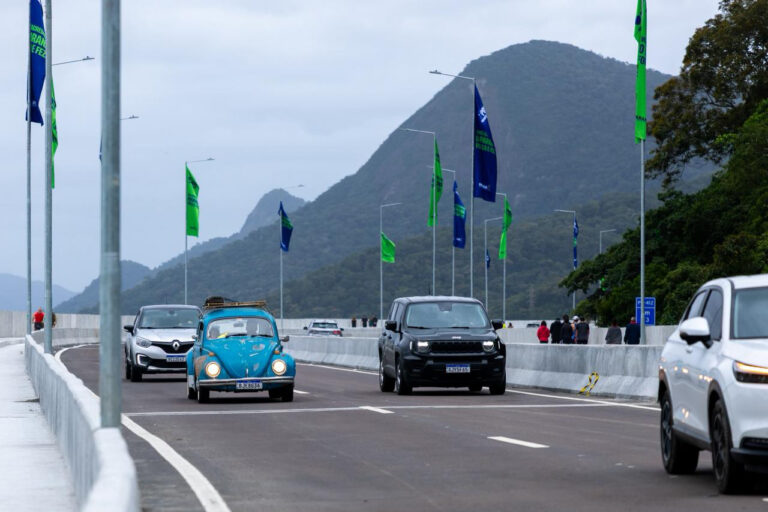 Tráfego é liberado definitivamente na Ponte de Guaratuba após fim de semana histórico
